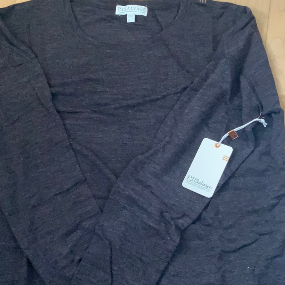 FLASH sale 🔥 Salvage Smoke / Charcoal Top.  Only worn once!